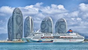 91在线免费观看影视区封面展示，多部热播国产剧海报排列，画面丰富多彩
